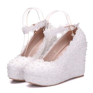 2019 Yeni Stil Beyaz Dantel Gelin Ayakkabıları Eğim Topuk Su Geçirmez Platform Bir - Kelime Tokalı Düğün Ayakkabıları292E