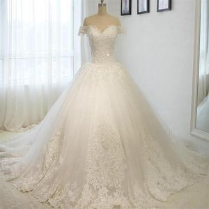 2019 Ball Gown Wedding Dresses Off The Shoulder Cathedral Train Lace Appliques beaded Bridal Gown For Church Vestido De Noiva Cust3417