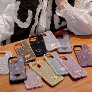 12 ألوانا بلينغ تريانجل تريانجل العلبة لجهاز iPhone 15 14 13 12 Pro Max 11 Rhine Stone Plastic Diamond Back Decoration Designer Covement Cover Cover Cover Cover Cover