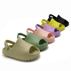 Sandaler Baby Toddler Kids Slipon Fashion Sandaler pojkar Girls Foam Summer Slides Bone Harts Children Lightweight Shoes Big Size 230721