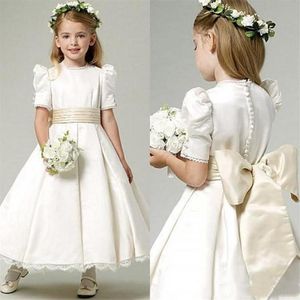 Vintage Flower Girl Dress Jewel Thiond Torthle Comprimento da bolha de mangas curtas Lace Hemline Ivory Cetin Flower Girl Dresses com champanhe261m