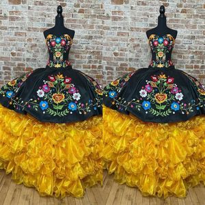 2022 Vintage Preto Amarelo Quinceanera Vestidos Estilo Mexicano Flores Bordadas Babados Sem Alças com Cadarço Doce 15 Meninas Charro273L