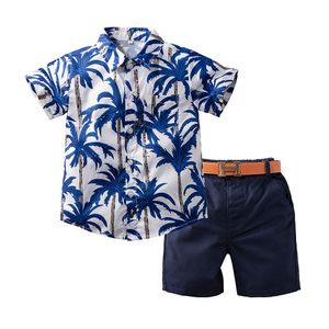 Set di abbigliamento 3PCS Baby Kid Boys Completi Set Camicetta a maniche corte stampata Pantaloncini solidi Cintura Moda Set di vestiti in stile hawaiano 26 anni 230721