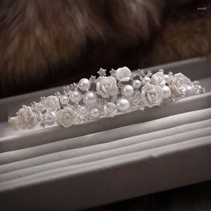 Klipsy włosów Treakous Ivory Pearl Crystal Ceramic Flower Wedding Crown Tiara Bridal Jewelry Kobiet Akcesoria
