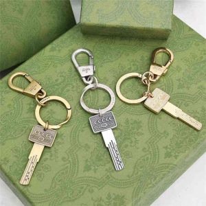 Bai Cheng Keychain for Women Men Fashion Keyring Sier Gold Buckle Stail Steel Designers Keychains High Quality Drive Ring مع صندوق أخضر