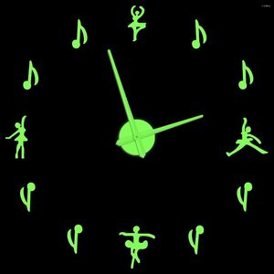 Relógios de parede Ballet Dancer Music Notes Luminous Clock For Dancing Studio Decor Ballerina Frameless DIY Stickers Giant Watch Glow In Dark