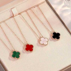 2023 Designer Necklace Fashion Flowers Four-leaf Clover Cleef Pendant Necklaces 14k Gold Necklaces Jewelry Di82