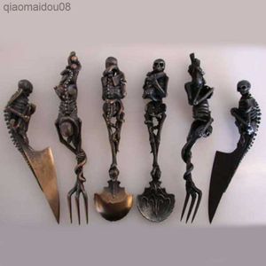 Halloween present skelettskåp sätter metall bordsartiklar Holiday Party Desktop All Saints 'Day Decor Forks Spoons Unika middagar L230704