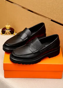 2023 Men Dress Shoes Designer الكلاسيكية moccasins شقق جلدية حقيقية من الذكور العلامة التجارية مكتب الزفاف المشي أحذية القيادة الحجم 38-45