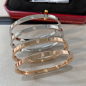 Klassisk skruv smal armband lyx 18K guldpläterad titanstål diamant för kvinnor och män armband silver designer smycken parti och social gåva 16 till 20 meter