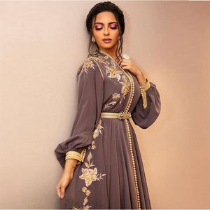 Marokański Dubai Kaftan koronkowe sukienki wieczorowe 2020 v Haft szyi aplikacje Długa formalna sukienka pełne rękawie arabskie muzułmańskie sukienki 220l