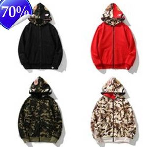 Designer Mens women hoodie popular shark pattern Sportwear Camouflage zip up hoodies high quality Jacket Motion current 625ess