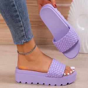 Sandalet Kalın Sole Kama Parçası 2023 Yaz Pu Deri Platformu Kadın Artı Boyut 43 Slip Plaj Ayakkabıları Flip Flops 230724