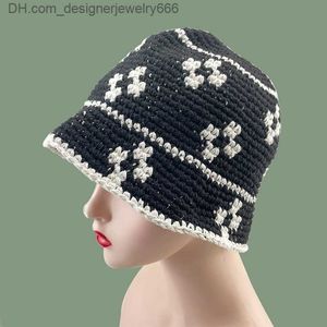 Czapki czapki/czaszki gorąca mini kwiat kubełko kapelusz damski ręcznie robiony szydełkowy japoński design dzianinowy kapelusz zimowy fasolka wełna wełna ciepła Tide kapelusz z230724