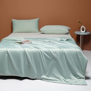Sängkläder sätter sommar luftkondition täcken smidig drottning kylning filt lätt tätare hudvänliga andningsbara filtar hemmakontor 230721