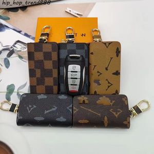 Tasarımcı Keychain Luxury Para Çanta Mektubu Baskı Metal Toka El Yapımı Erkekler Bayanlar Kolye Key Kılıf Cüzdan Aksesuarları