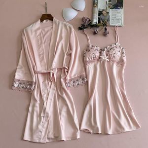 Kvinnors sömnkläder rosa spetsrock set kvinnor satin 2st silkeslen kimono klänning v-ringning nattyrobe kvinnlig casual sömn hemkläder