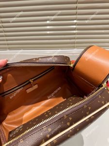 TZ Fashion Makeup Bag Double Zipper Handväskor Classic Vintage PVC Leather Toalettväskor Travel Kopplingsdesigners Womens Purses Cosmeti240y