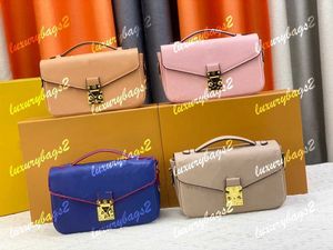 Luxury Designer Bag Women Chain Handväskor Designers Brown Handbag Shoulder Bags M46279 M46595 East West S-Lock 21,5 cm Emboss 9 Colors Crossbody