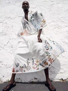 Casual Dresses 2023 Vintage Style Women's Two Pieces Dress Summer Semester broderad bomullsuppsättning Löst retro Boho Maxi Sea Plant Robes