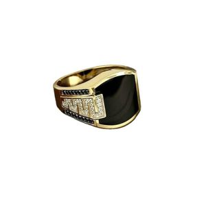 Küme halkaları klasik erkek yüzüğü moda metal altın renk kakma siyah taş zirkon punk erkekler nişan düğün vintage mücevher d dh0mk