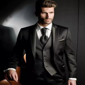 Skräddarsydd Balck Peaked Lapel Groom Tuxedos Three Pieces Men Wedding Suits Formal Herr Suits For Business Prom Party Jacket Vest225b