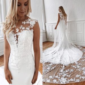 Abiti da sposa moderni a sirena in pizzo bianco avorio con applicazioni di collo trasparente e abiti da sposa lunghi a capo su misura BC13139249R