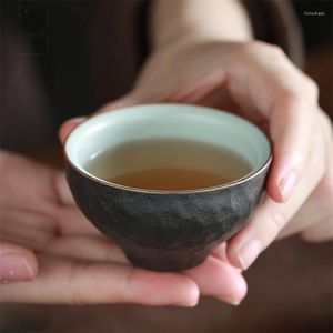 Fincan tabakları Japon retro siyah kaba seramik su bardağı seramik çay fabrikası ofis küçük porselen çay evi Çin içecek eşyaları