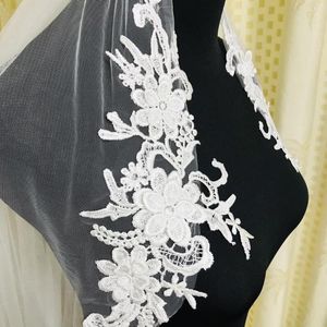 Bridal Veils Arrival 80cm One Layer Wedding Stereoscopic Lace Short Design Single Fingertip Length 3D Flower With Comb Veil