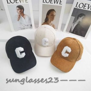 أزياء Corduroy Baseball Cap Loftion C Snapback Hat Women Women Shopping Dression Caps Caps Hip Hop Hats 2023 New