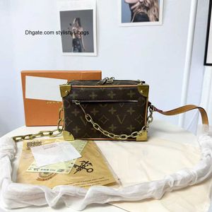 Tasarımcı çanta lüks çanta vintage çanta kadınlar klasik en kaliteli deri çanta moda basılı çanta bayanlar metal zincir çanta omuz çantası çapraz kanatlı çanta şık