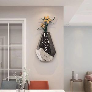 Wall Clocks Nordic Living Room Home Fashion Light Luxury Hanging Atmospheric Clock Creative Personality Modern Minimalist Watch