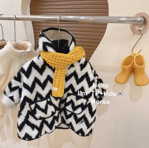 Down Coat 2023 Autumn Winter Kids Girls Coat Striped Wave Cotton Thick Berber Fleece Tops Hoodie Loose Single Breasted Children Outerwear HKD230725