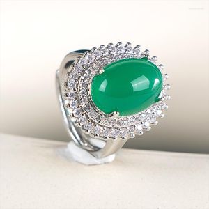 Küme halkaları yeşil oval şekil taş 925 ile lüks kadın yüzüğü 925 STERLING Gümüş Açık Boyut Boyutu Düğün Noel Kadın Arkadaş Hediyesi