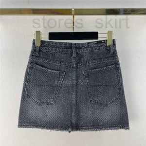 Röcke Designer-Damen-Marken-Denim-A-Linien-Miniröcke, sexy Kleider mit Vintage-Hot-Drill, weiblicher High-End-Custom-Designer-Hotty-Rock aus 100 % Baumwolle, S-L, Größe KU30