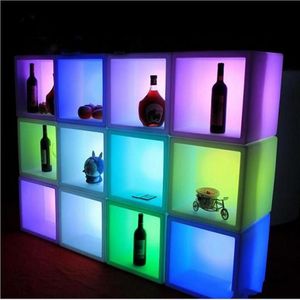 Säljer LED -möbler Vattentät LED Displayfodral 40CMX40CMX40CM Färgglad förändrad laddningsbar skåp Bar KTV Disco Party Dec337b