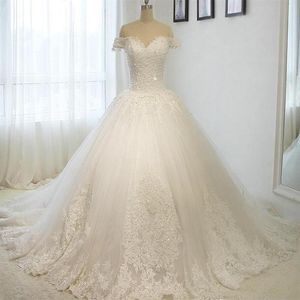 2019 Ball Gown Wedding Dresses Off The Shoulder Cathedral Train Lace Appliques beaded Bridal Gown For Church Vestido De Noiva Cust286m