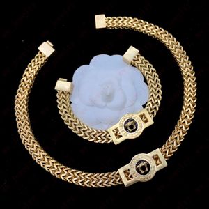 Gold thick chain portrait logo necklace bracelet, street hip hop neutral Cuban temperament necklace bracelet, men and women of the same style, gift party