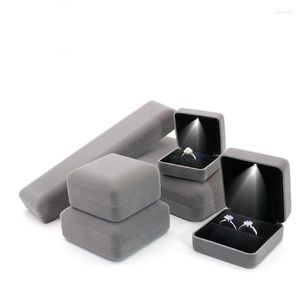 Jewelry Pouches Flannel LED Light Box For Lover Gift Wedding Velvet Ring Pendant Earring Display Storage Jewellery Boxes And Packaging