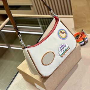 Vender letras C Clássico Designer Bags Luxos Bolsas Crossbody Bolsas Para Mulheres Luxo Seashell Bag Rainbow Fashion Trendy Tabby Shoulder Bag Purse