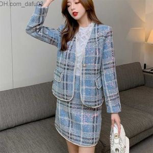 Abito a due pezzi Abito a due pezzi Design di lusso Plaid Tweed 2 Set Donna Cappotto di lana con perline Cappotto aderente Minigonna Set Abito autunno inverno Alta qualità 220906 Z230725