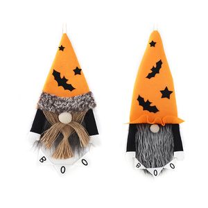 Decorazioni di Halloween in stile nordico anziani senza volto che appendono decorazioni, pareti domestiche, porte, bandiere appese