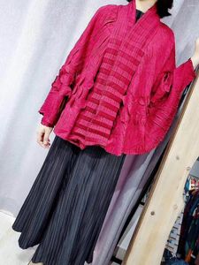 Kurtki damskie Sprzedawane kobiety plisowane małe zadaszone długie rękawy Różnorodne metody noszenia miękki płaszcz płaszcza tiulowego w magazynie