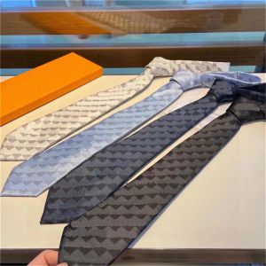 2023 Brand Mens Tie Letters Silk Necktie luxury designer skinny Jacquard Party Wedding Business Woven Stripe Design box suit Tie G2307265PE