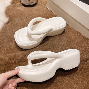 Thick soled EVA slippers womens summer fashion feeling of Cloud Soft Korean Platform heels wear slip proof flip flops Sandal free shipping White