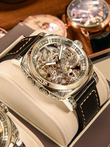 腕時計ブランドの彫刻型時計完全に自動化された男性時計空洞化された機械的な贅沢な男時計reloj hombre 230724