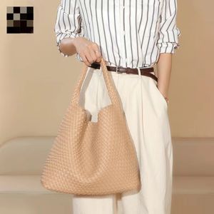 New hand woven bag fashion casual hand bill shoulder bag large capacity child mother underarm bag factory direct sales