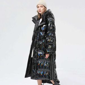 Women's Down Parkas -30度防水冬冬のスーパーロングコート女性膨らむジャケット光沢のあるレーザー90％ホワイトダックダウンジャケットフード付きパーカーHKD230725