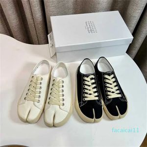 Casual Shoes Sneakers Canvas Shoe Feet Shoes Toe Lovers For Men And Women