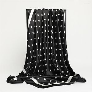 Szaliki 2023 Koreański szal dla kobiet prosta moda kropka Dekoracja podróży jedwabna bandana kobiet hidżab luksusowy design